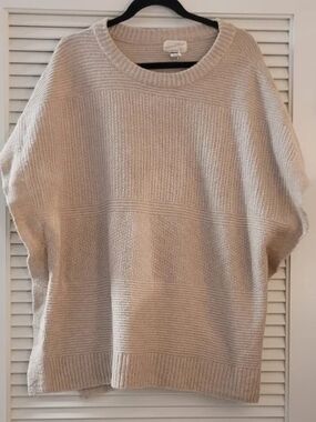 Universal Thread Cream Ribbed Crewneck Sweater